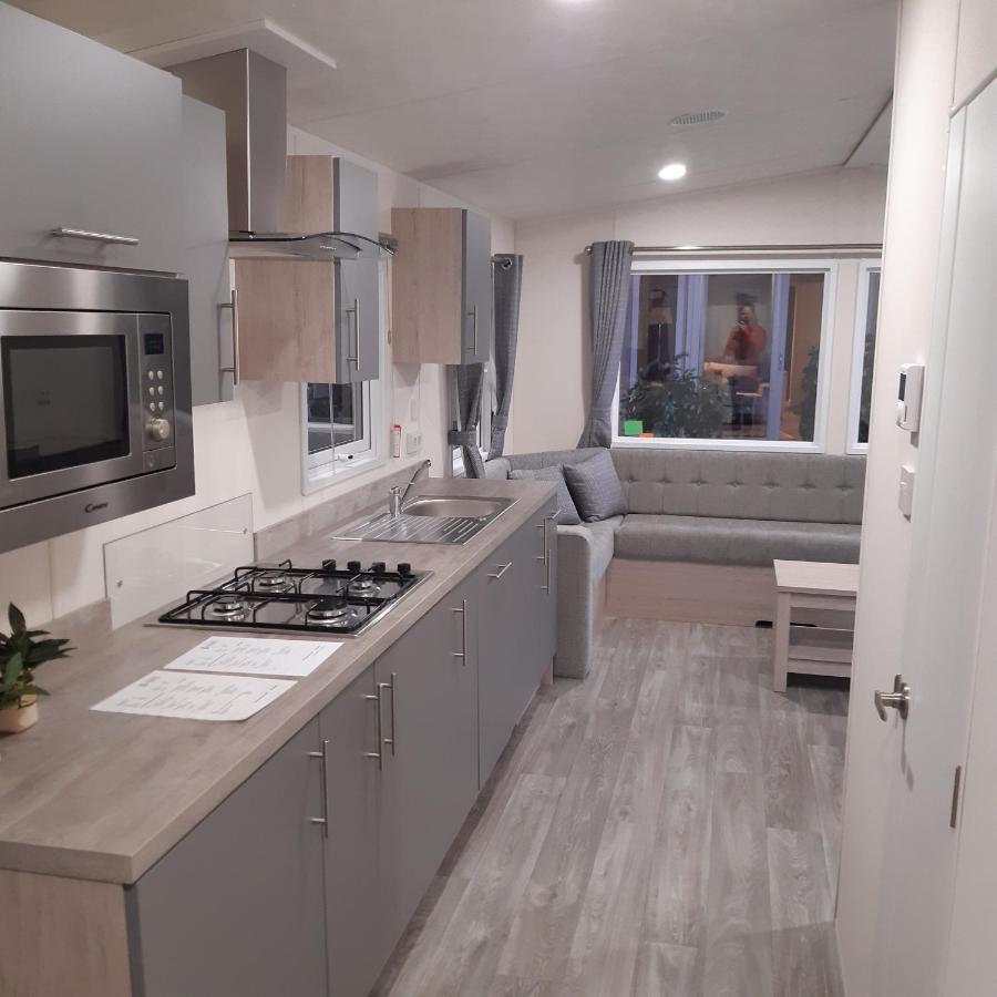 Grijpskerke Chalet Weizicht Op Minicamping Hoogelande מראה חיצוני תמונה